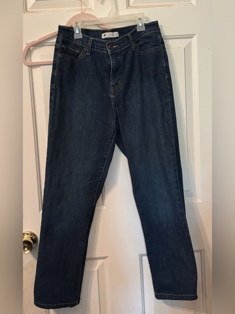Levi's Straight Leg Jeans in Dark Blue Wash